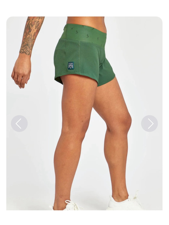 oiselle Pants - Oiselle W ROGA SHORT LUSH Green 6”- Size 4